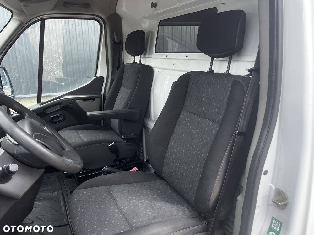 Opel Movano - 11