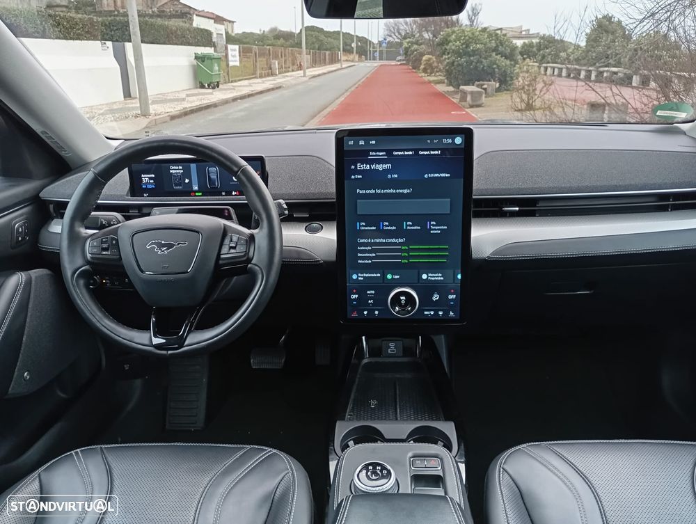 Ford Mustang Mach-E 75.7 kWh Premium AWD - 11