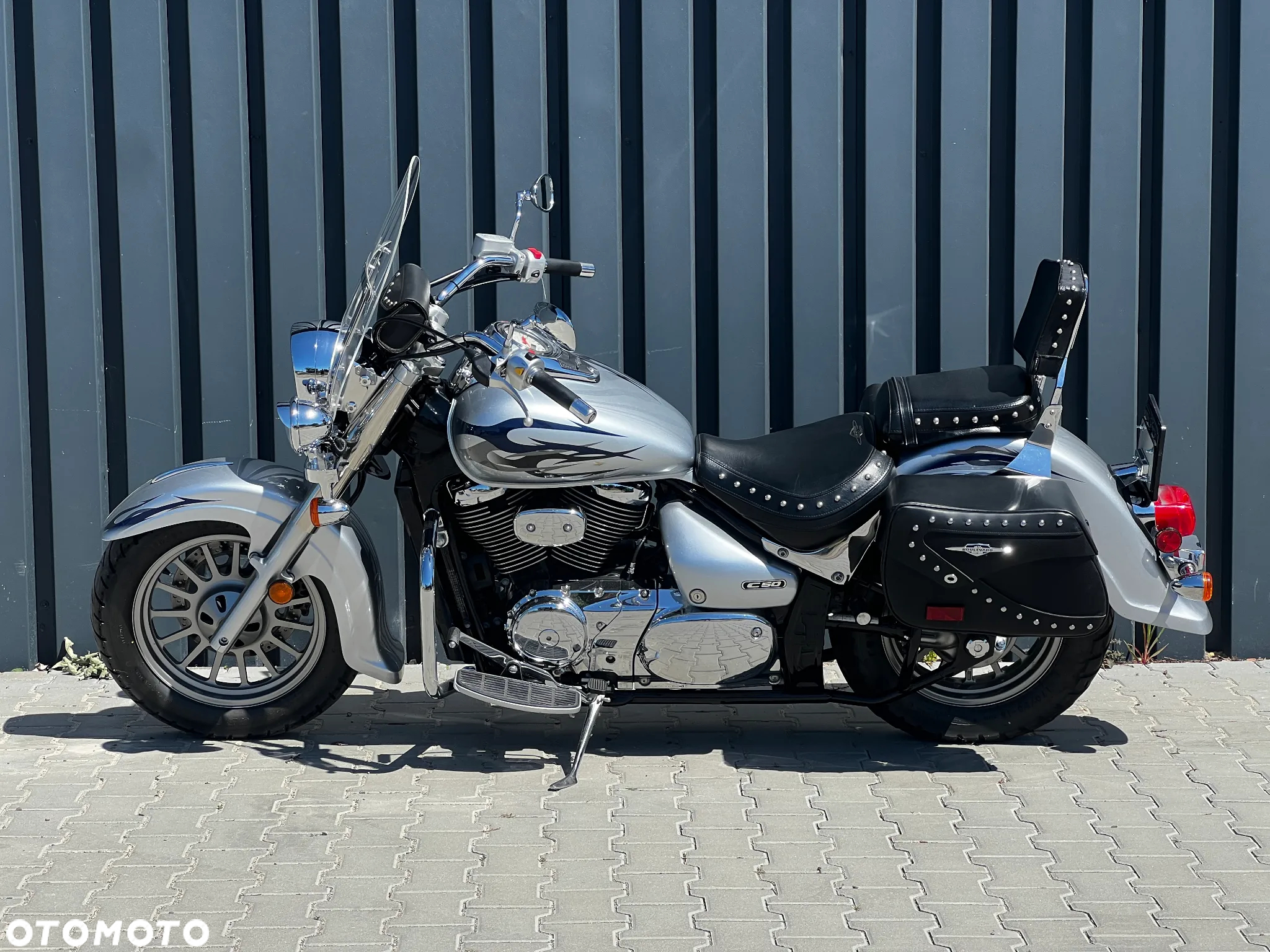 Suzuki VL 800 Volusia - Boulevard C50 - 5