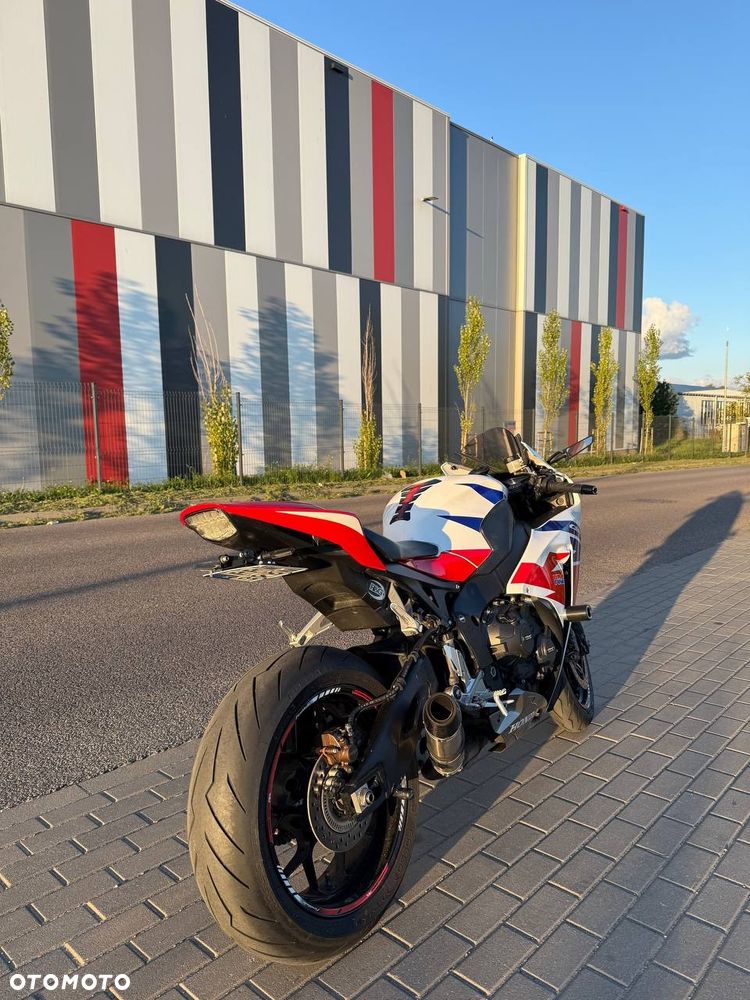 Honda CBR - 3