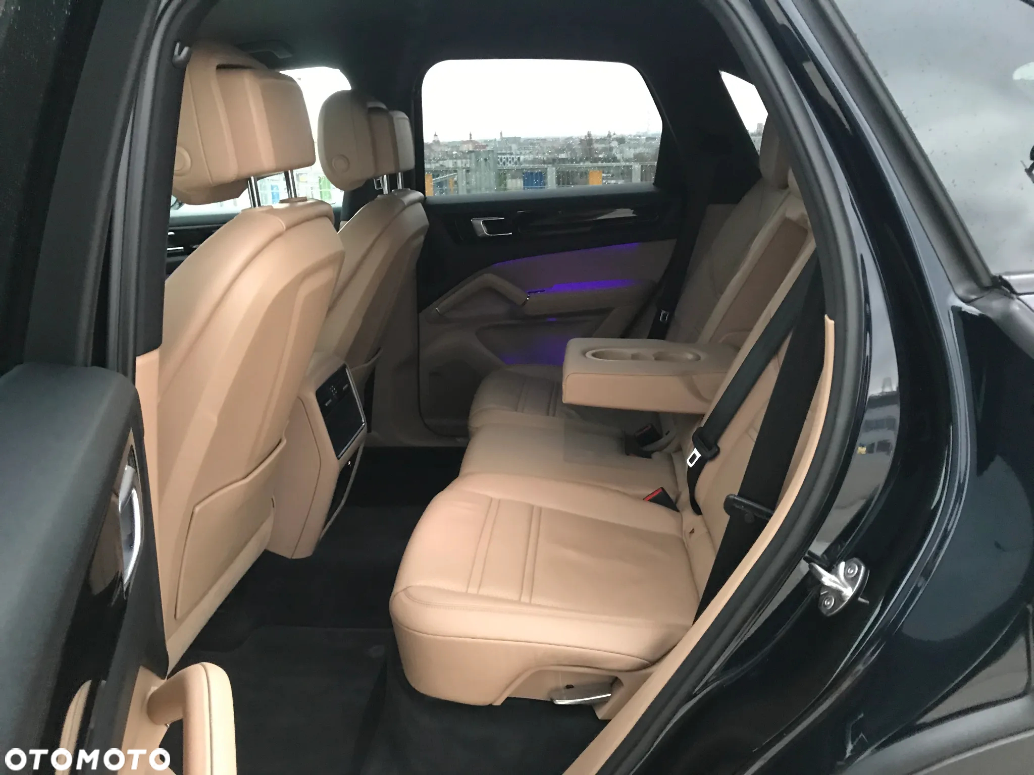 Porsche Cayenne - 24