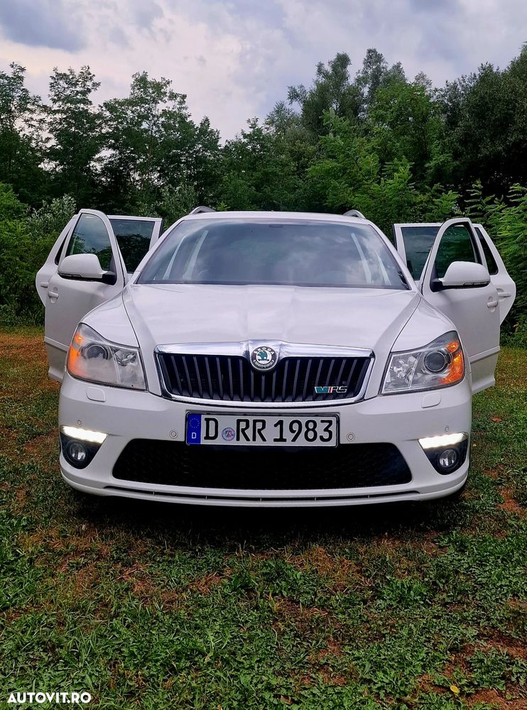 Skoda Octavia 2.0 TDI CR DPF RS - 22