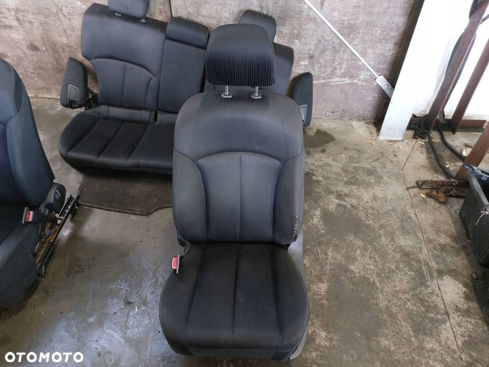 FOTELE LEWY PRAWY KANAPA TYŁ  SUBARU LEGACY V - 16