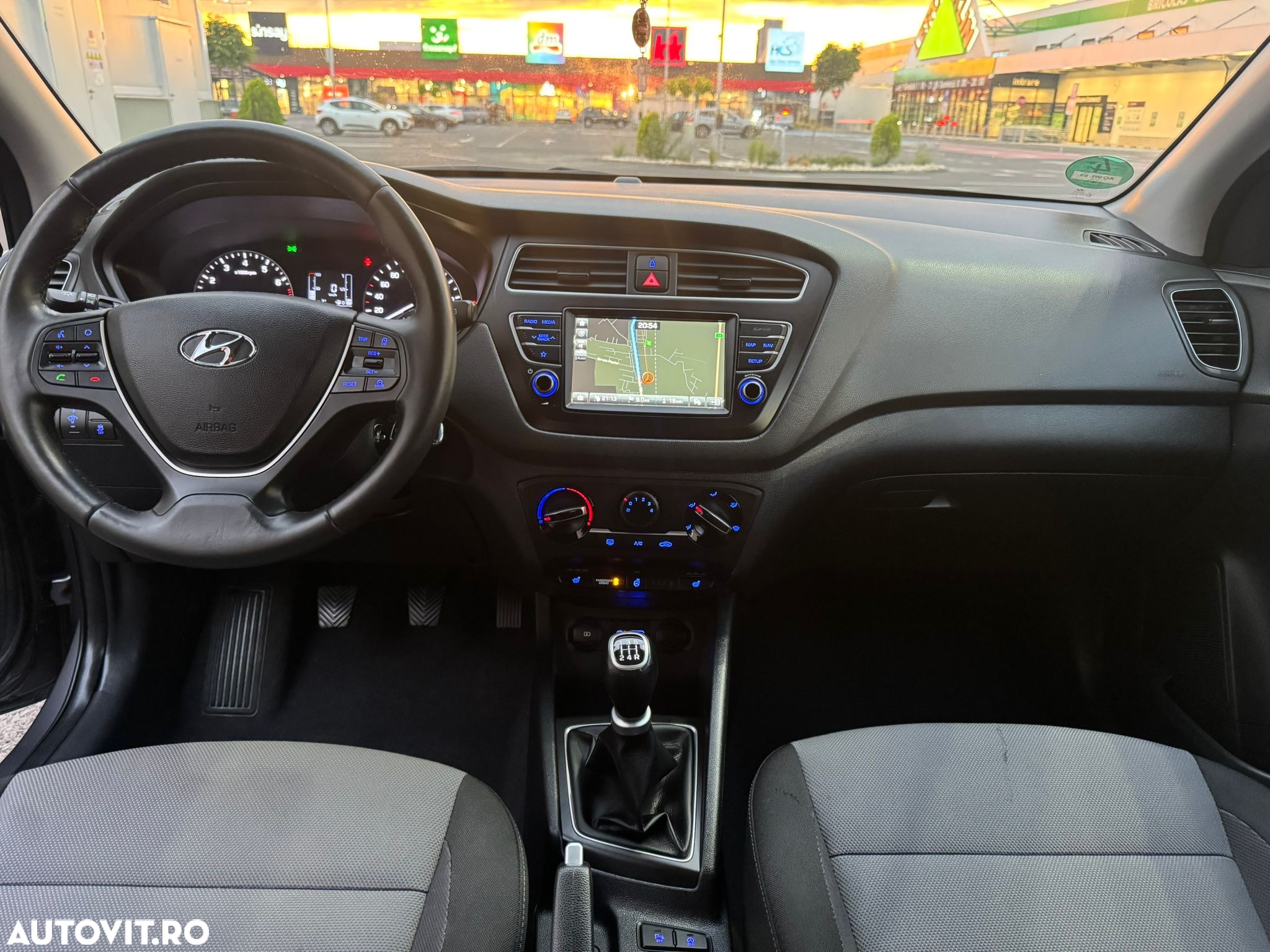 Hyundai i20 blue 1.4 Active Pure - 20