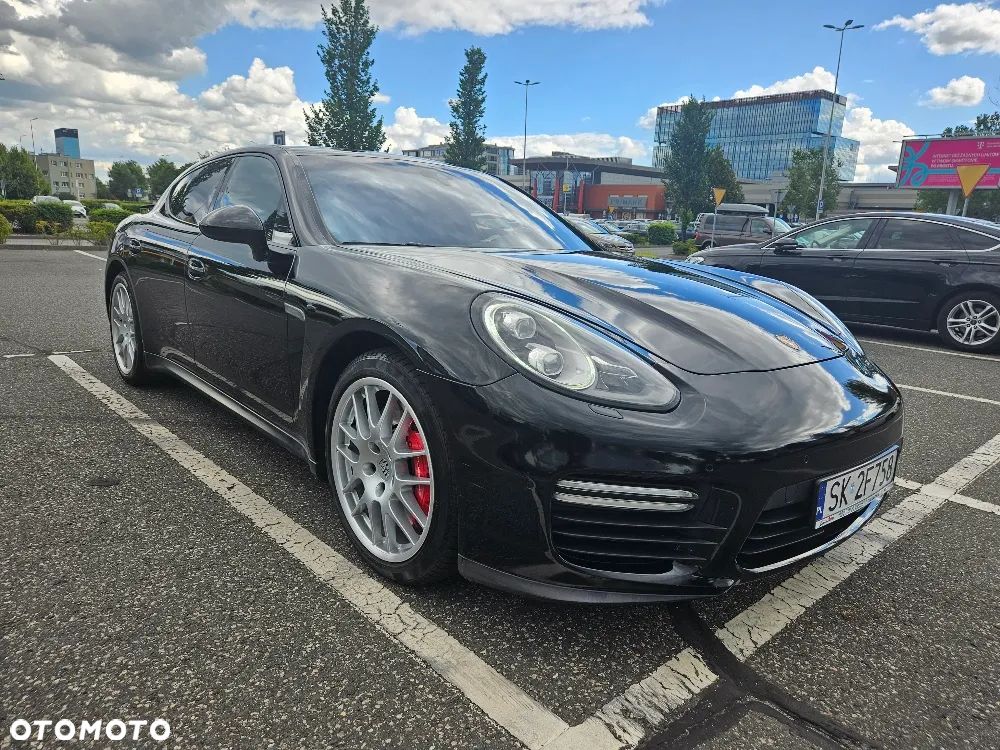 Porsche Panamera GTS - 1