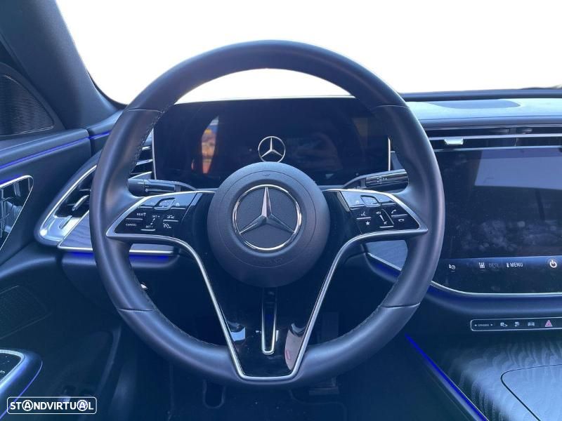 Mercedes-Benz E 300 Standard - 14