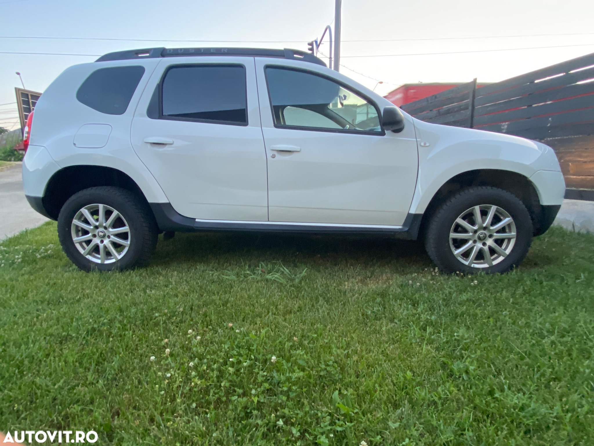 Dacia Duster 1.5 dCi 4x2 Laureate - 5