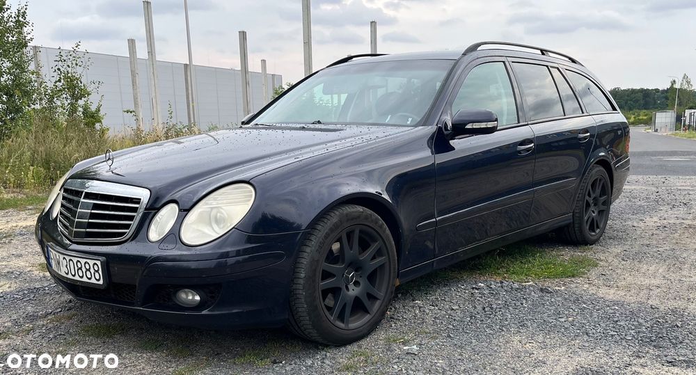 Mercedes-Benz Klasa E 280 CDI 4-Matic T Classic - 4