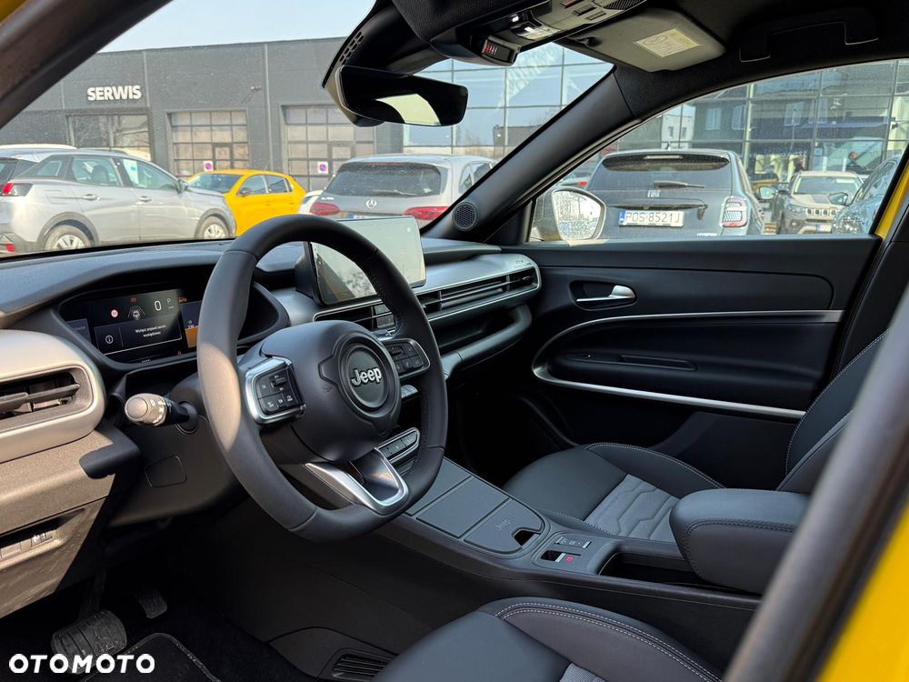 Jeep Avenger 1.2 T3 mHEV Overland 4xe eDCT6 - 11