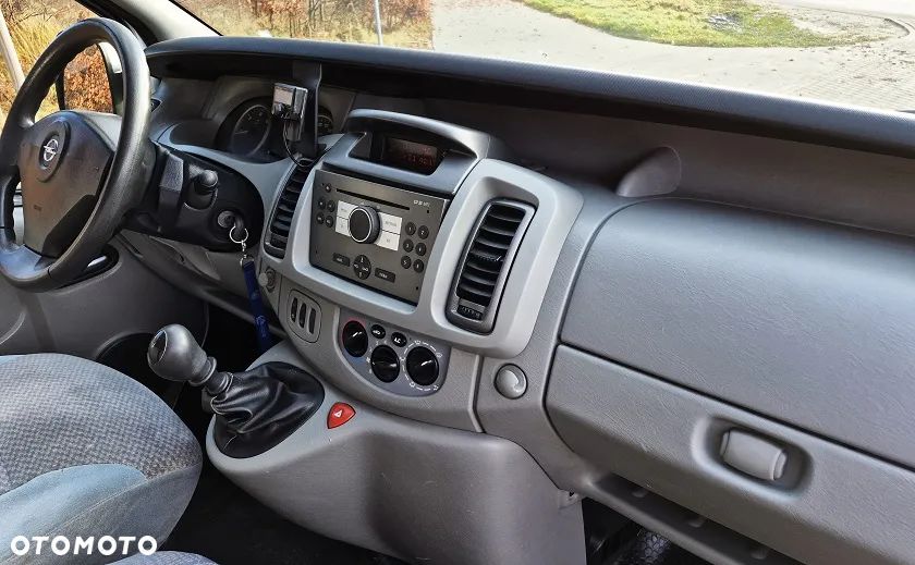 Opel Vivaro L2H1 2.9t - 11