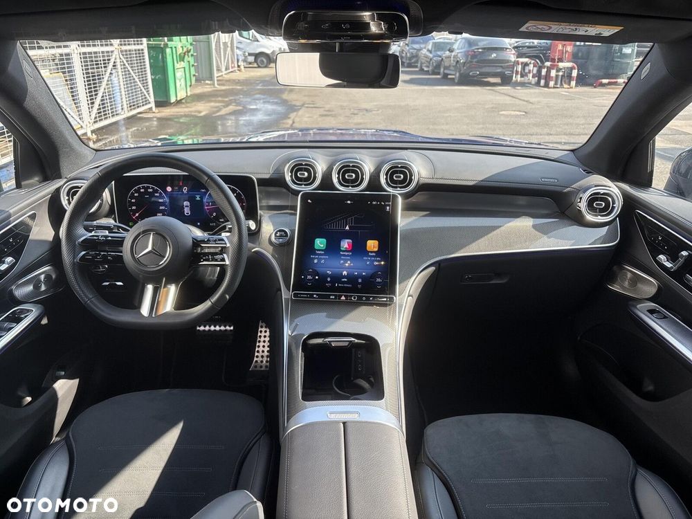 Mercedes-Benz GLC - 24