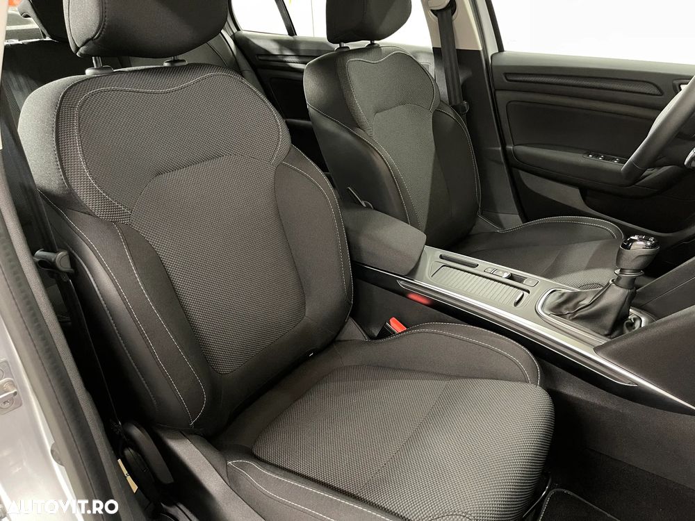 Renault Megane TCe 140 GPF Equilibre - 10