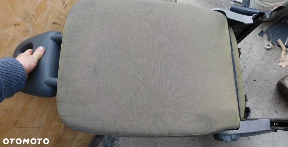 fotel prawy przód  FIAT PANDA II - 7