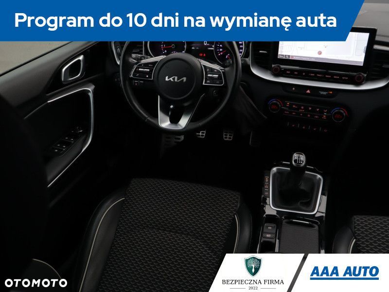 Kia Ceed - 9