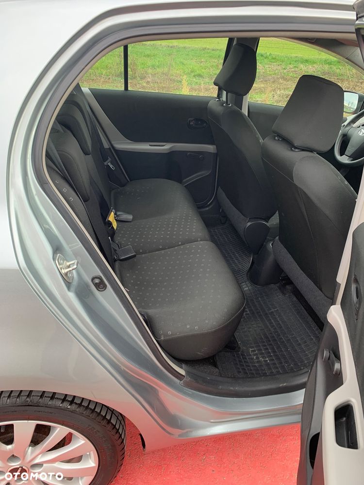 Toyota Yaris 1.3 VVT-i Sol - 8