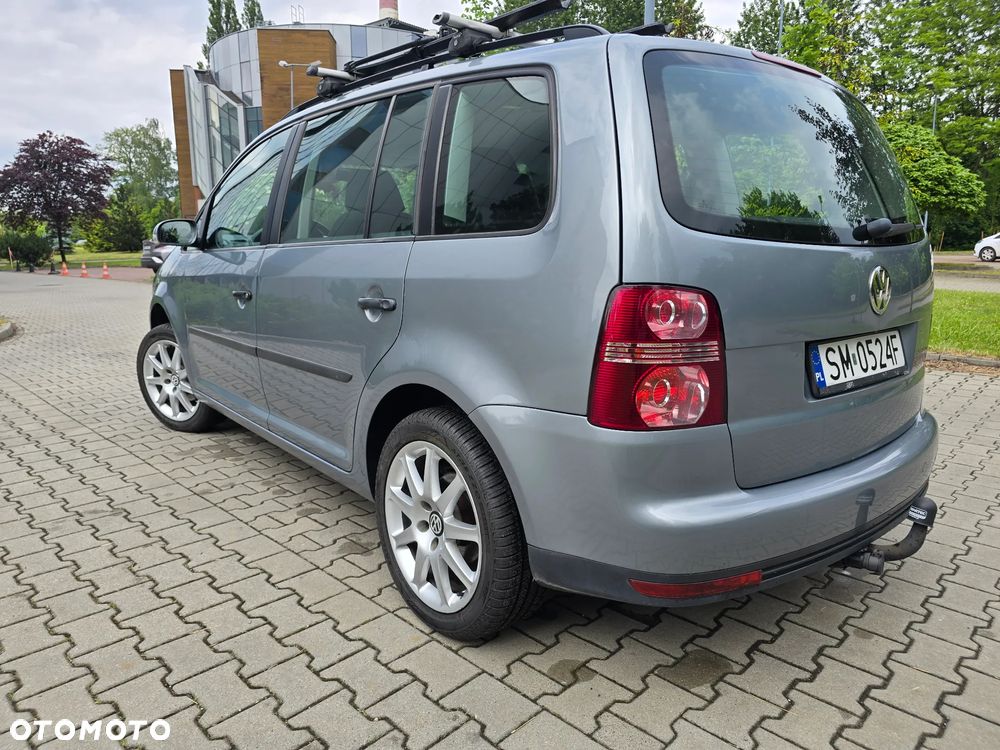 Volkswagen Touran 1.6 Basis - 28