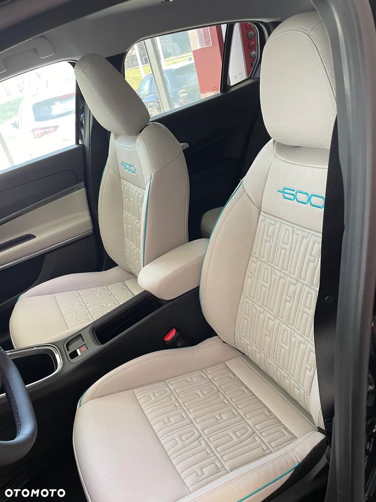 Fiat 600 1.2 Turbo La Prima eDCT - 8