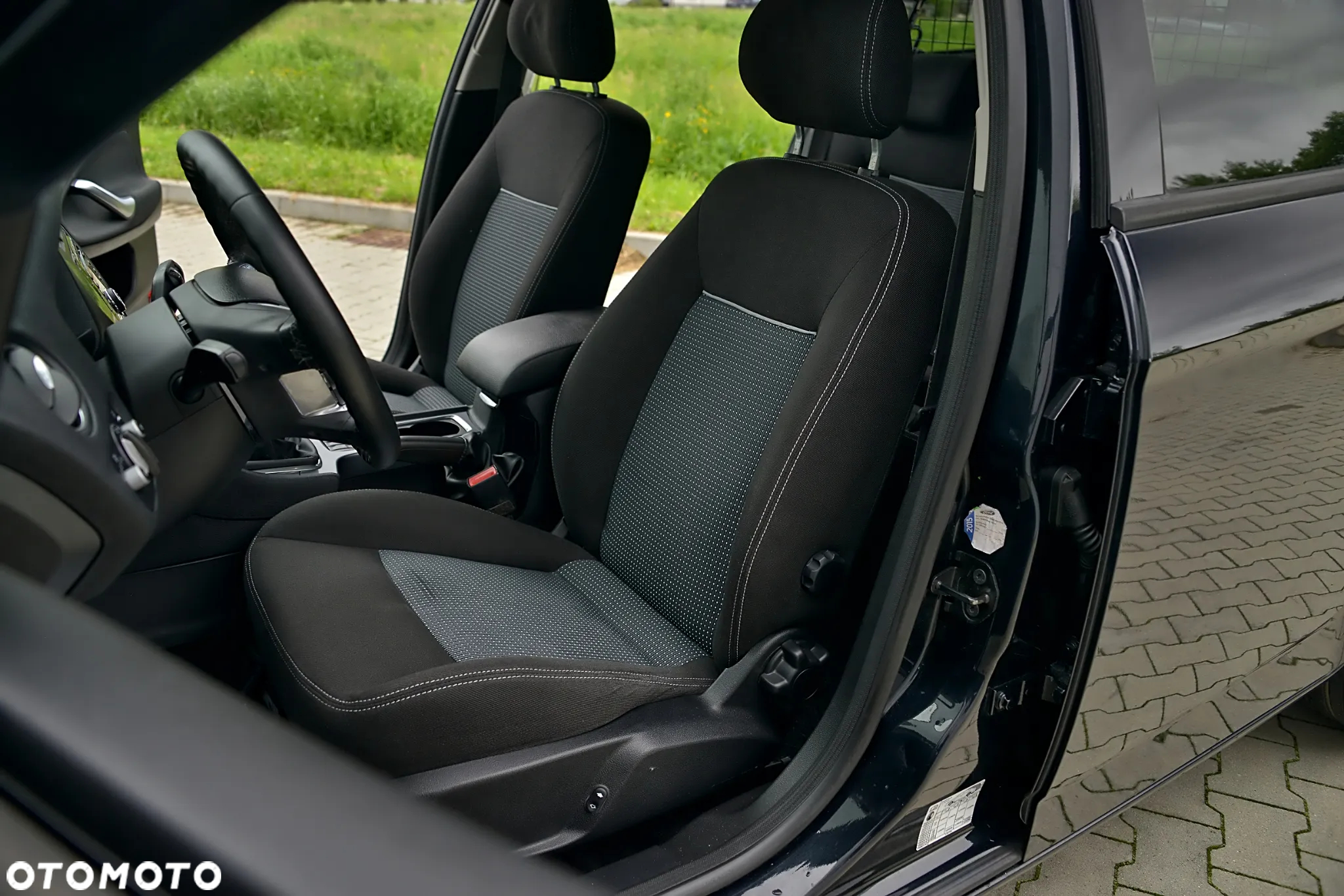 Ford Mondeo 2.0 Titanium - 27