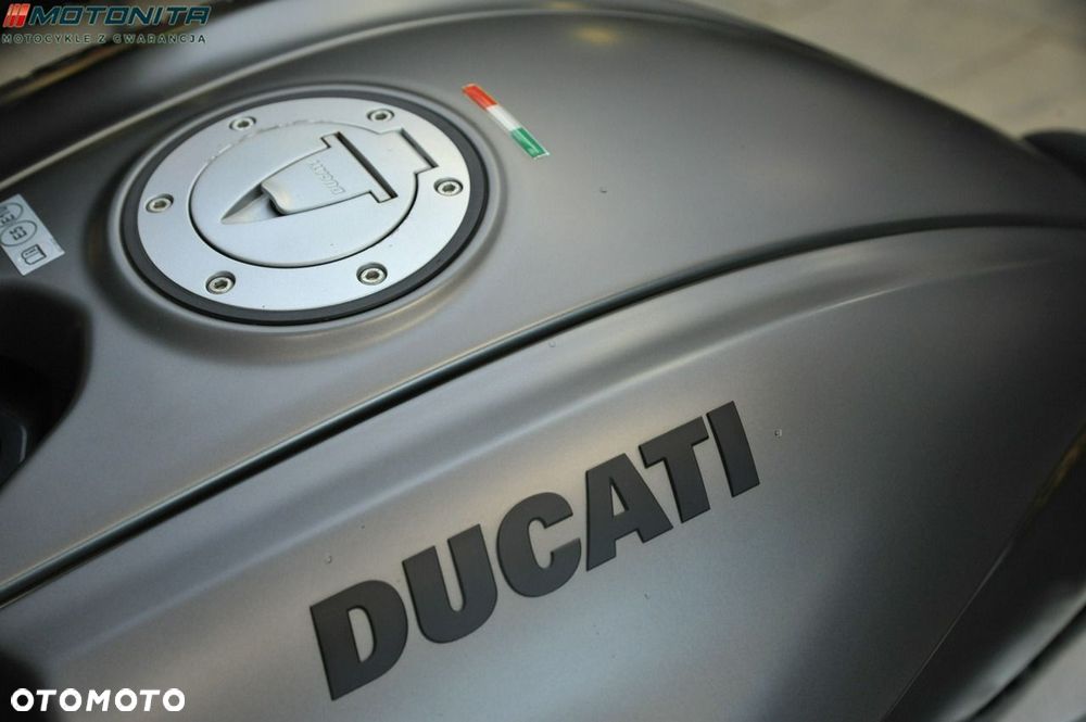 Ducati Diavel - 14