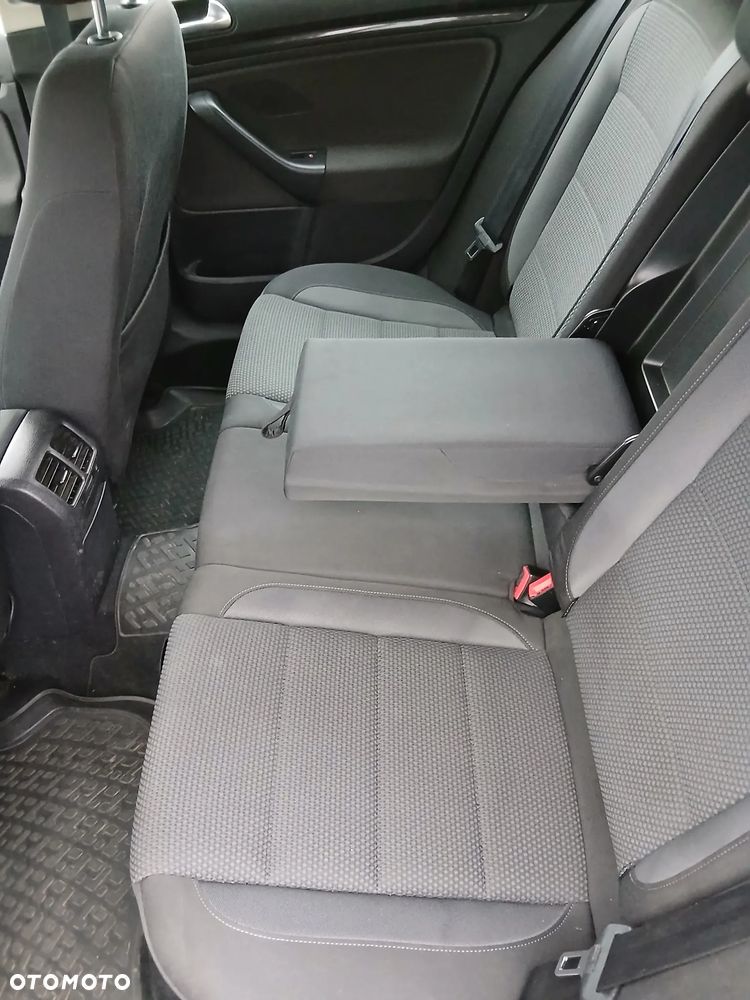 Volkswagen Golf 1.6 TDI BMT Comfortline - 3