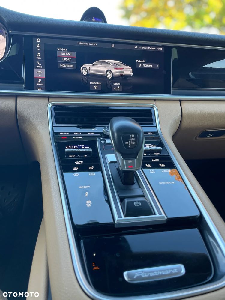 Porsche Panamera - 12