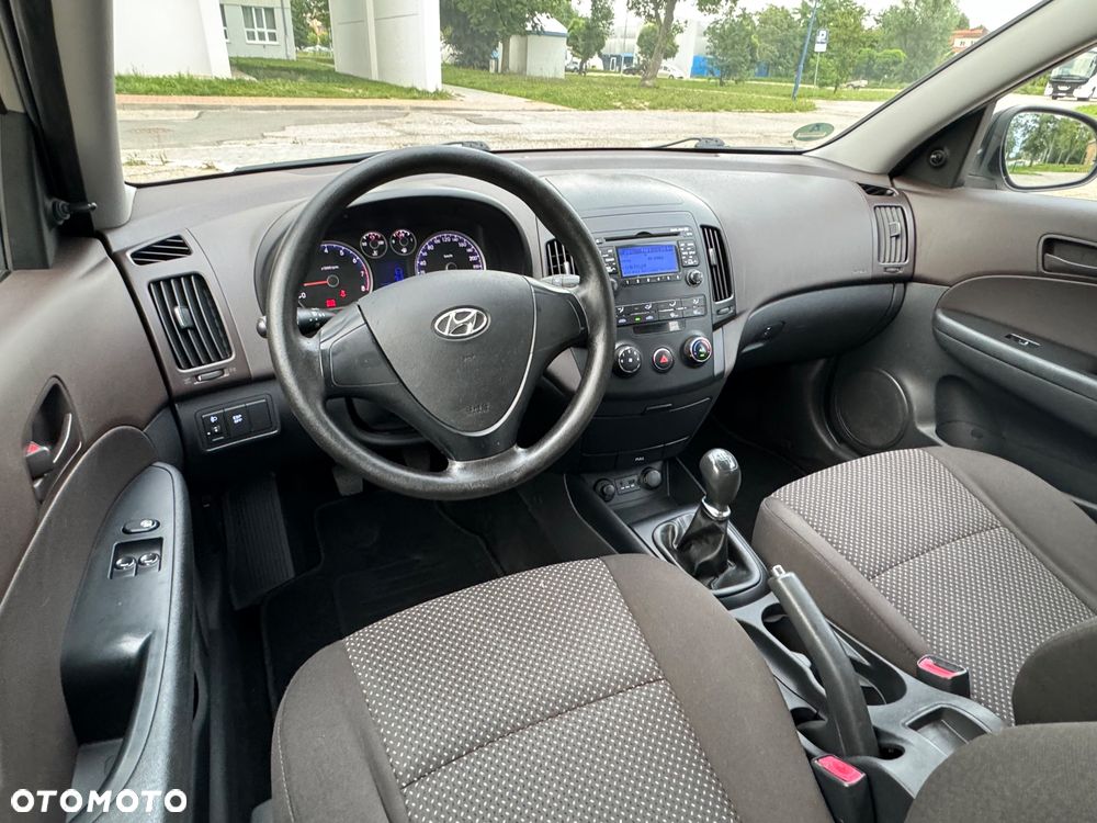 Hyundai i30 1.4 Team 08 - 18
