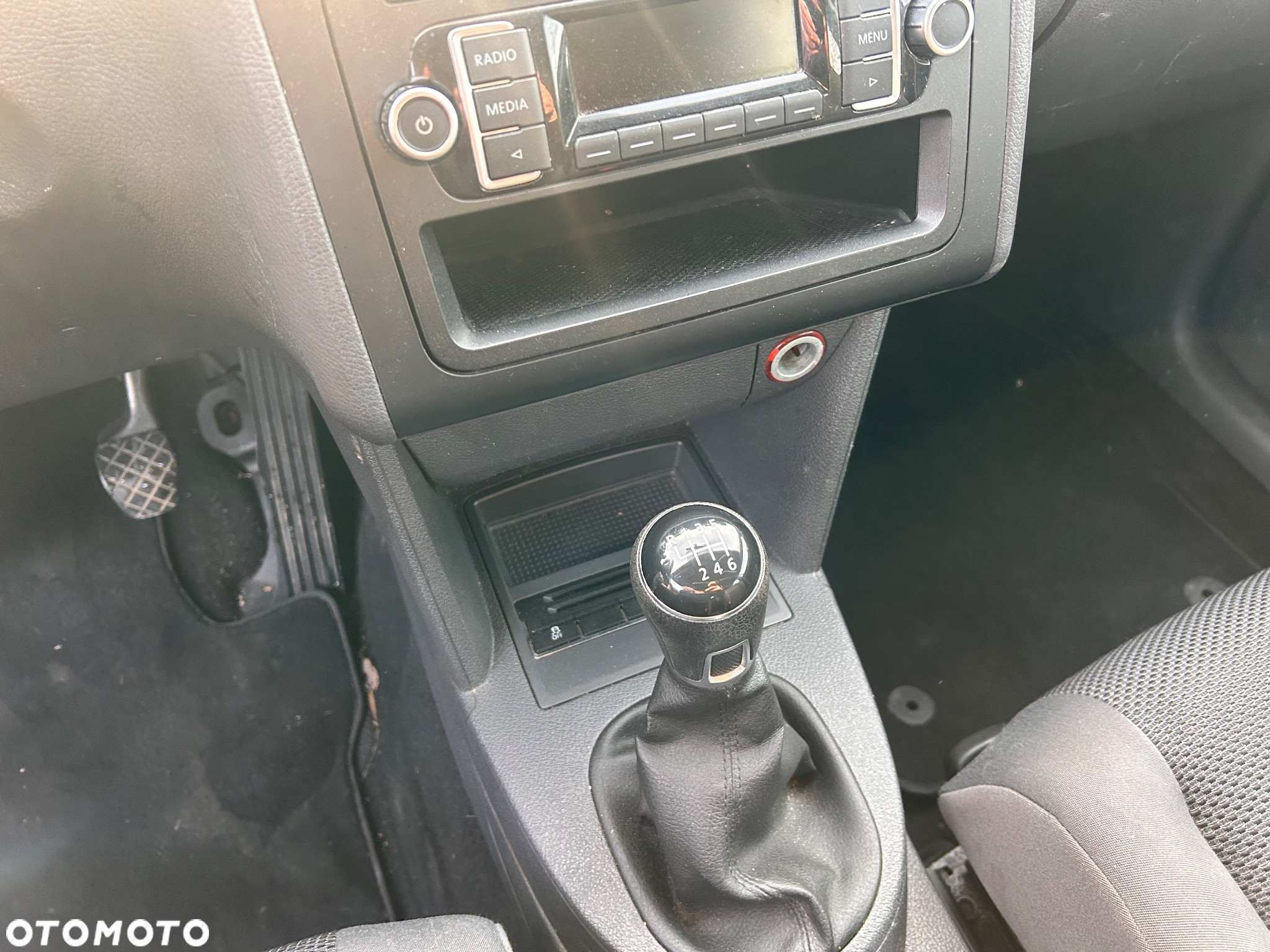 Volkswagen Touran 1.6 TDI DPF BlueMot Comfortline - 21