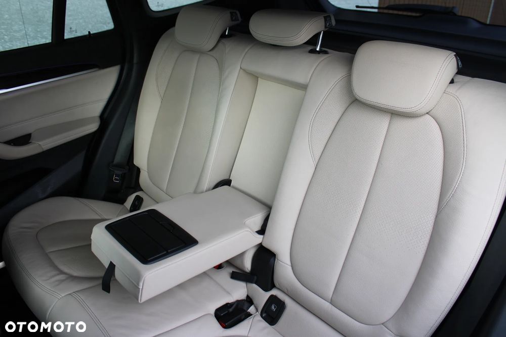 BMW X1 xDrive20i M Sport sport - 26