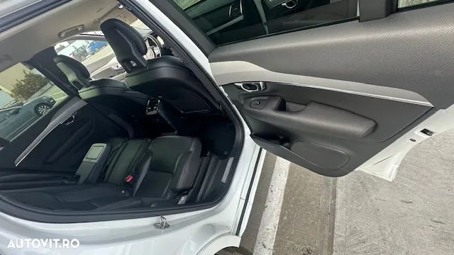 Volvo XC 90 Recharge T8 eAWD R-Design Expression - 12