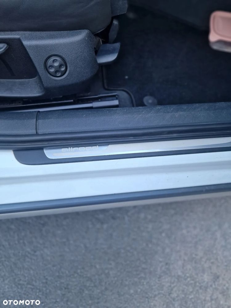 Audi A6 Allroad - 30