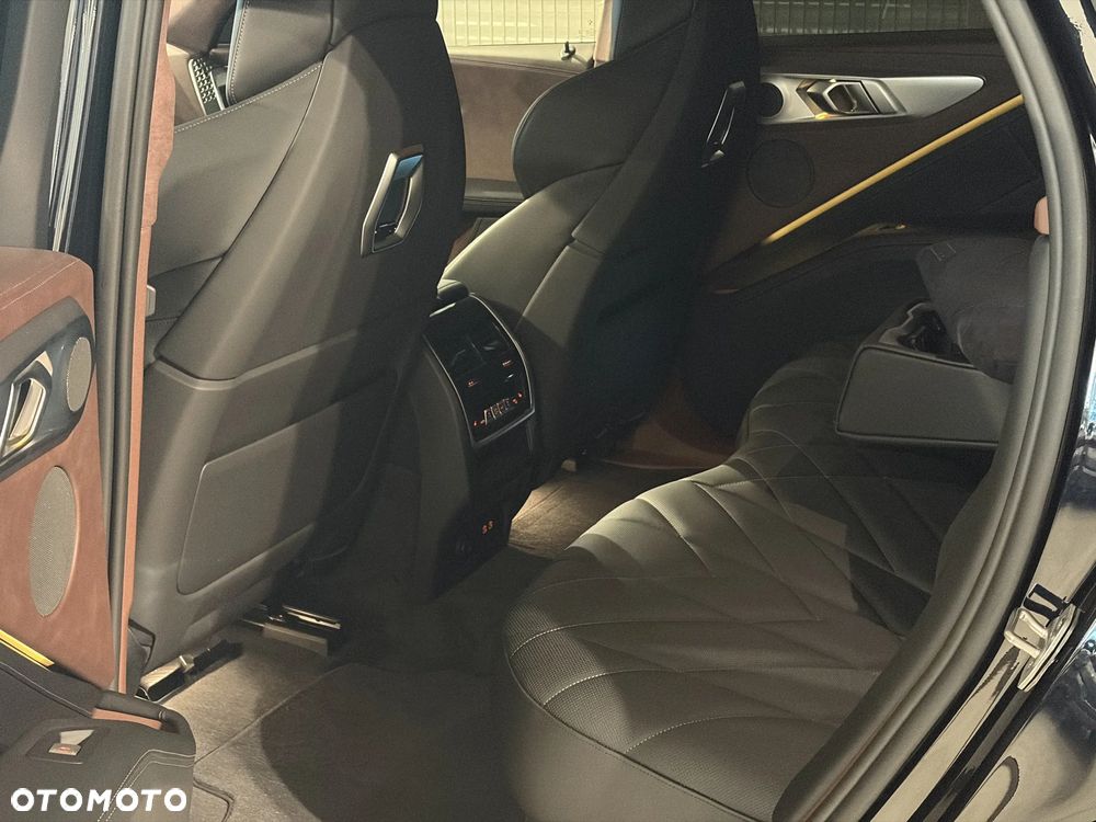 BMW XM 50e PHEV sport - 32