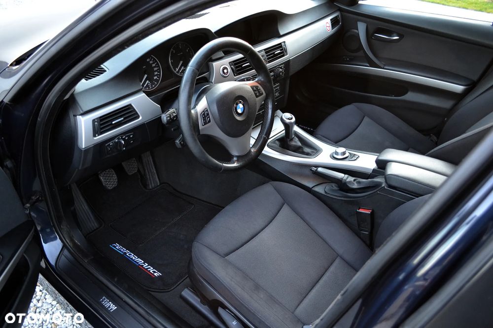 BMW Seria 3 320d DPF - 10