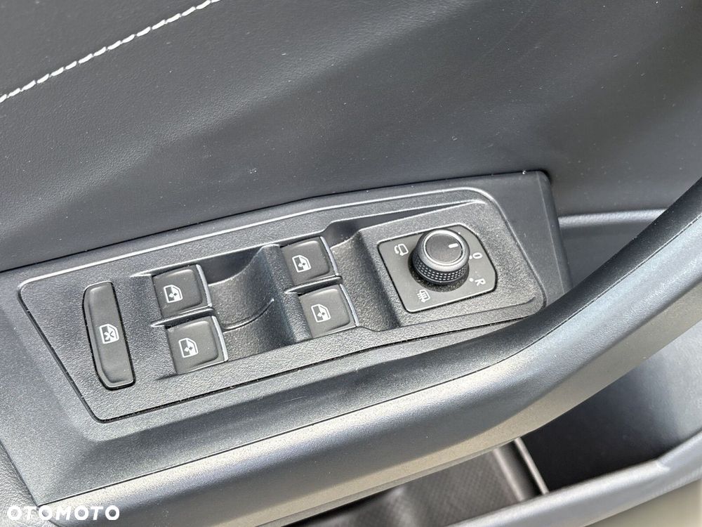 Volkswagen T-Roc 1.5 TSI R-Line Plus DSG - 16