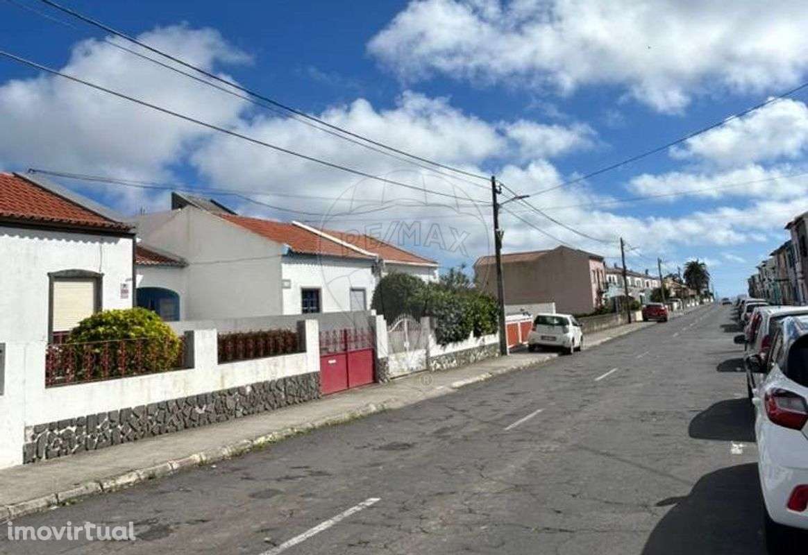 Moradia T1 para venda - Grande imagem: 2/15