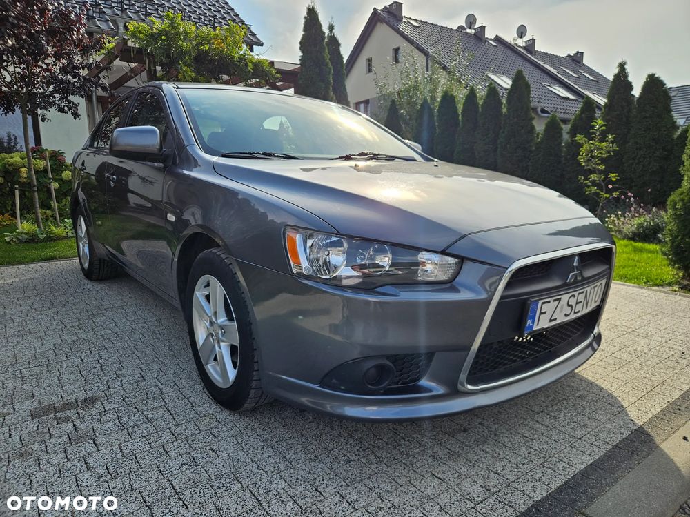 Mitsubishi Lancer 2010 photo 3
