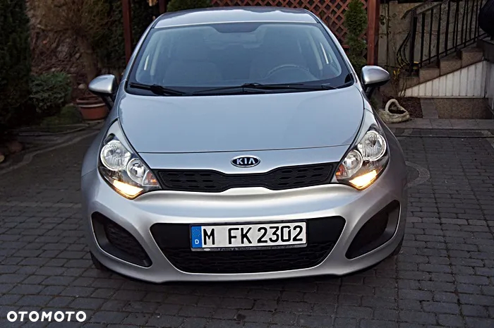 Kia Rio 1.2 Attract - 10