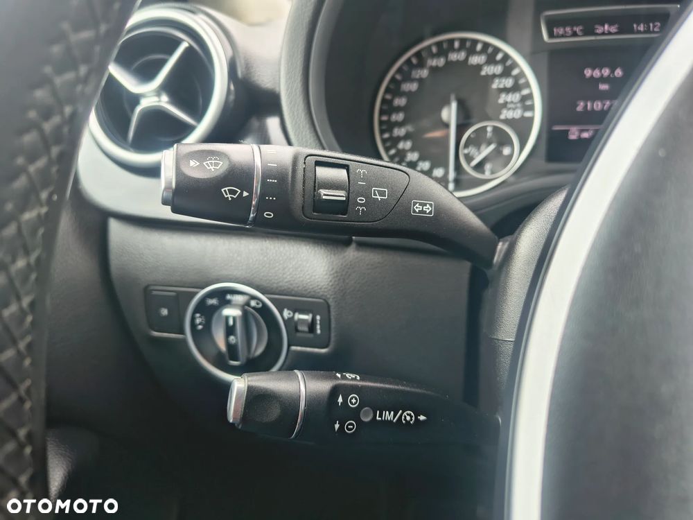 Mercedes-Benz Klasa B 200 7G-DCT Edition - 26