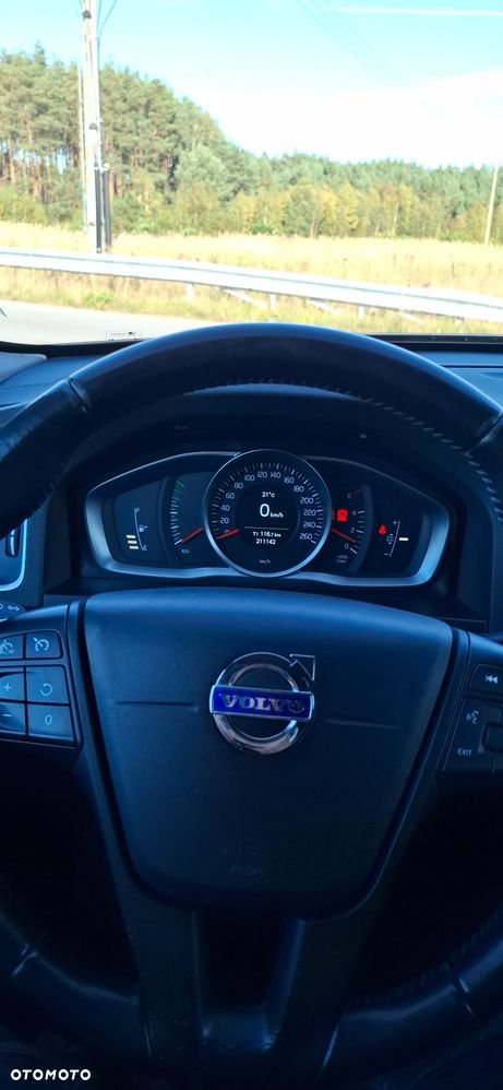 Volvo V60 D3 Momentum - 10
