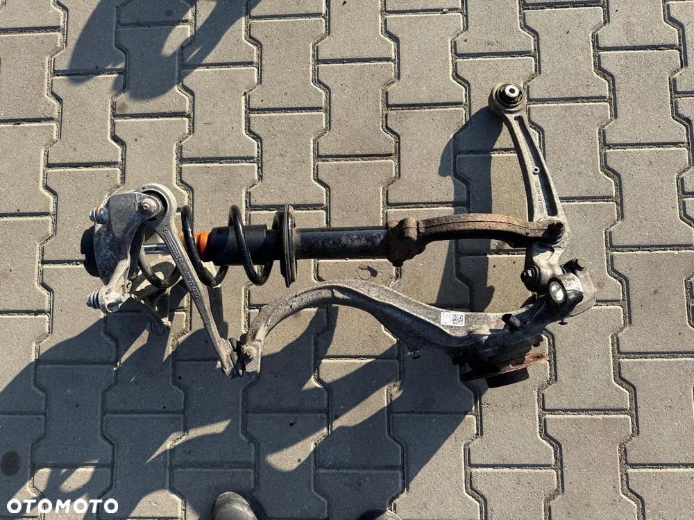 AUDI S5 A5 8T LIFT 3.0TFSI ZWROTNICA MCPHERSON PRAWY 4G0407242C 8T0413031AR - 2