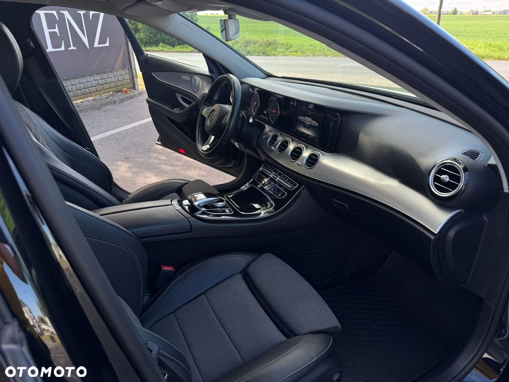 Mercedes-Benz Klasa E 220 d Business Edition 9G-TRONIC - 11