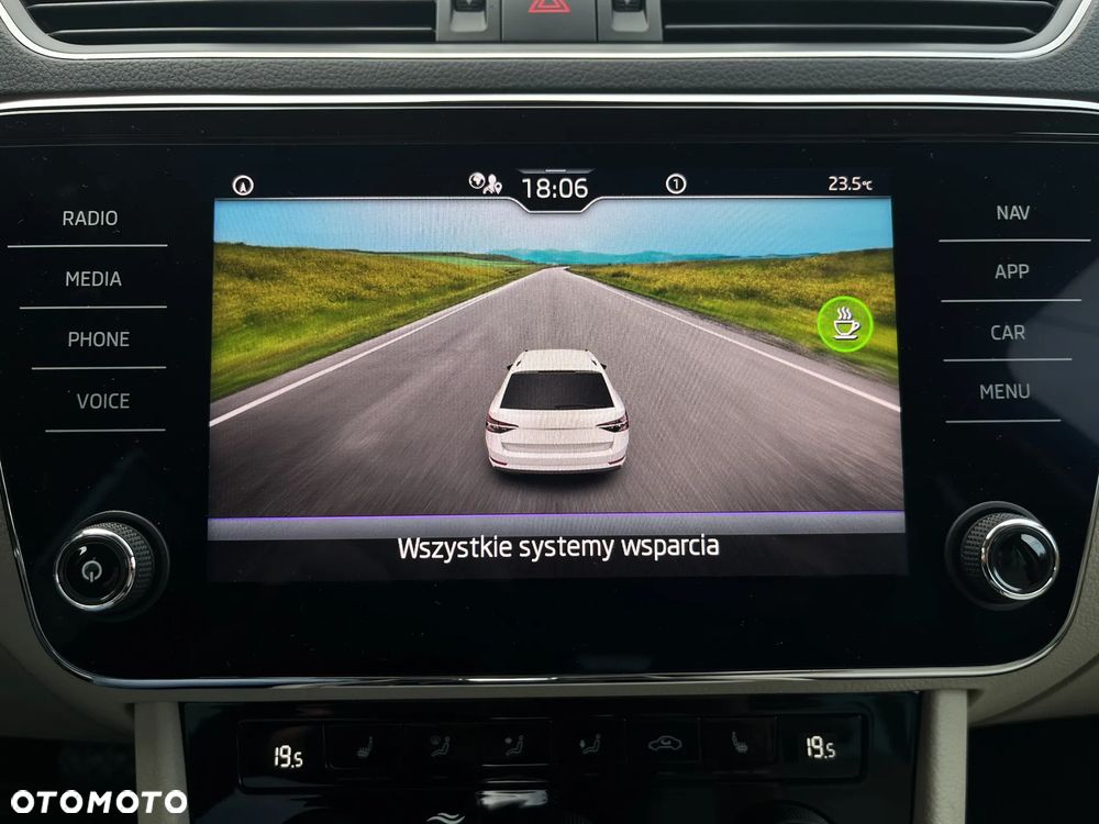 Skoda Superb 2.0 TSI Style DSG - 34