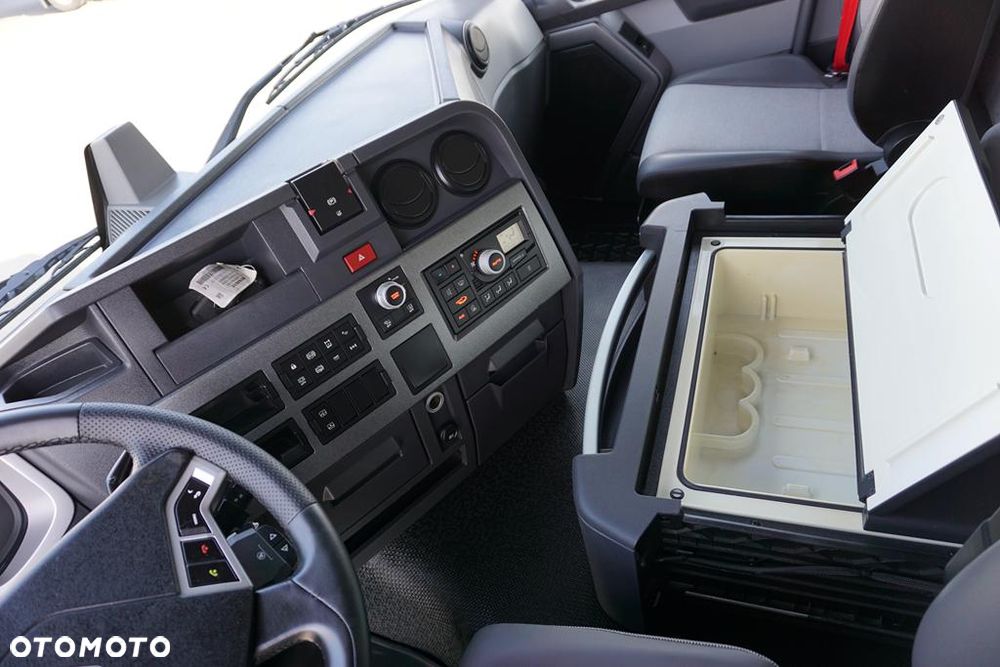 Renault T 460 / ACC / EURO 6 / SLEEPER CAB / RETARDER - 9