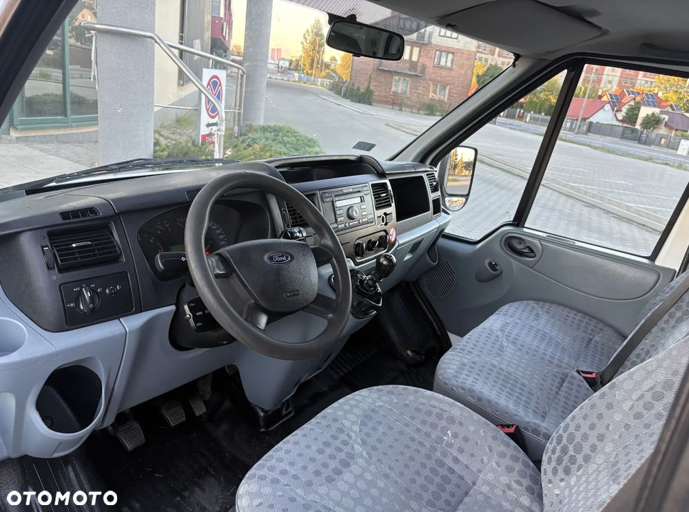 Ford TRANSIT 2,4 TDCI 7 osobowy - 6