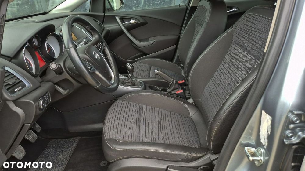 Opel Astra 1.4 Turbo Selection - 11