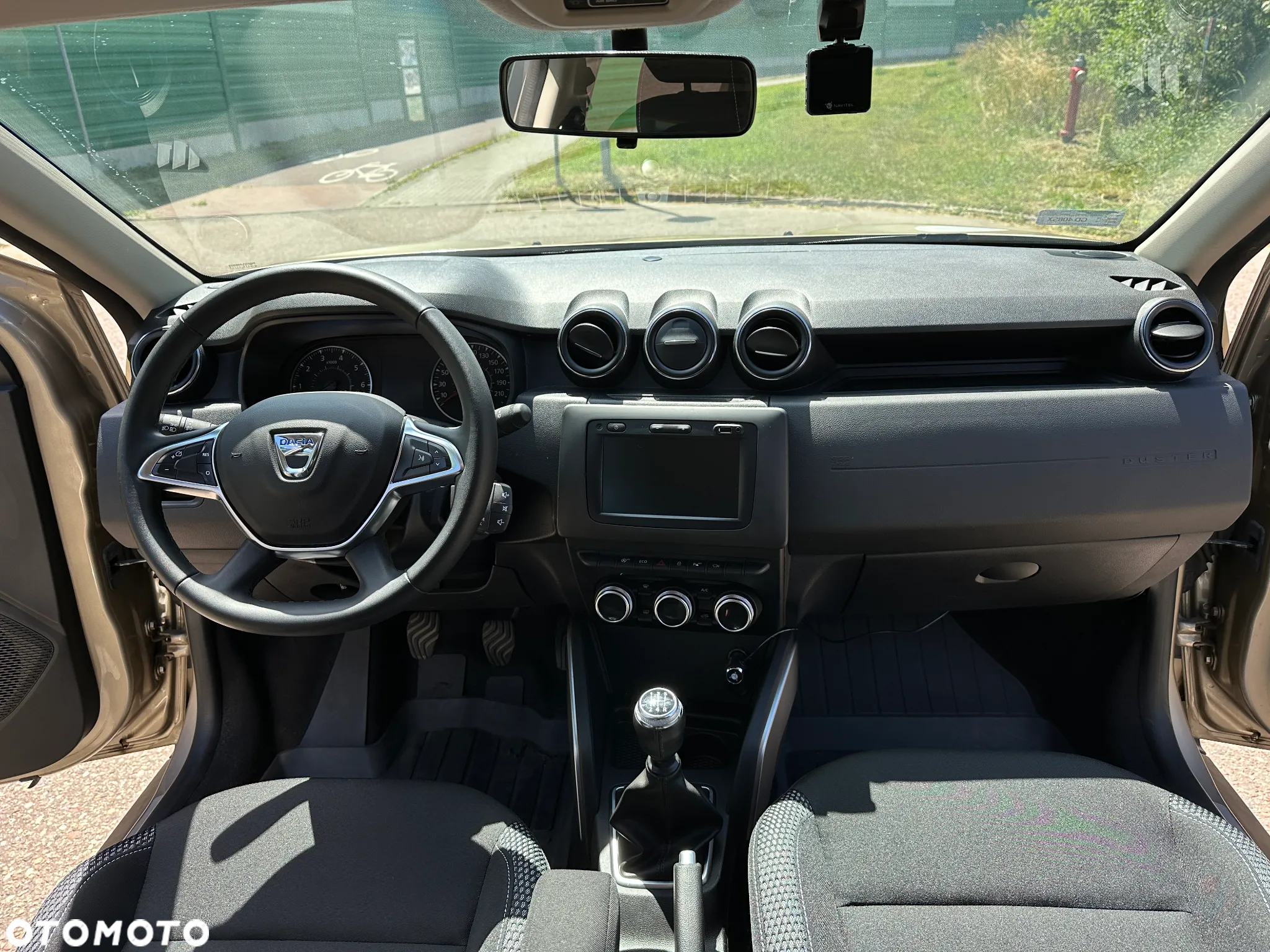 Dacia Duster 1.6 SCe S&S - 12
