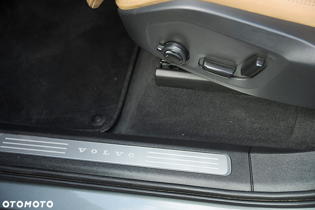Volvo XC 90 D5 AWD Inscription - 26