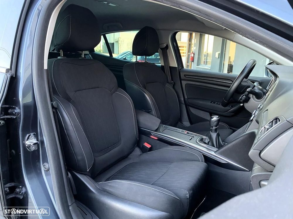 Renault Mégane 1.5 Blue dCi Limited - 5