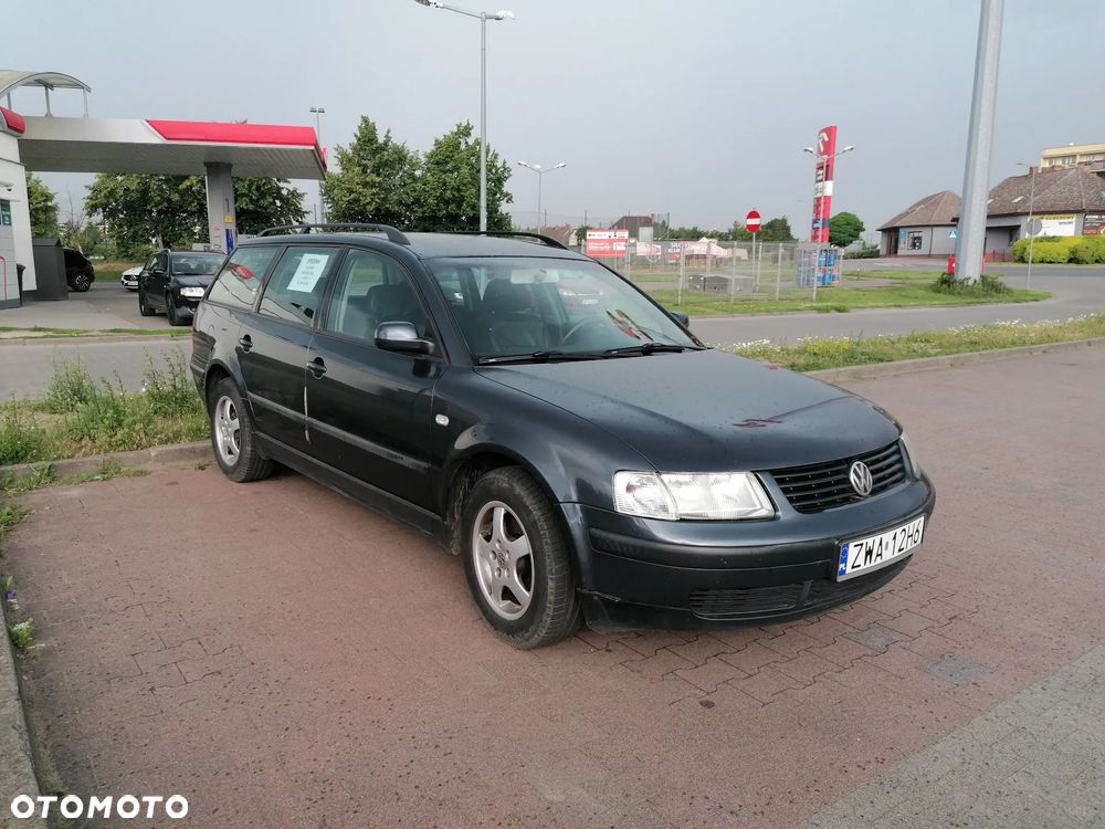 Volkswagen Passat 1.9 TDI Comfortline - 1