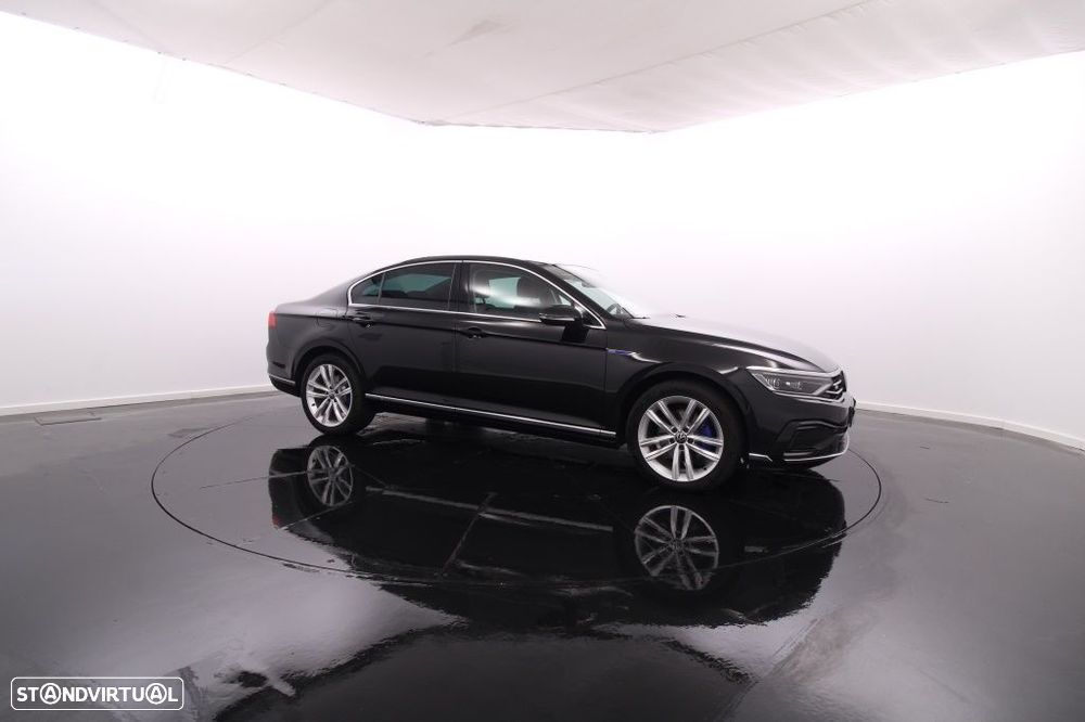 VW Passat 1.4 TSI GTE Plug-in - 11