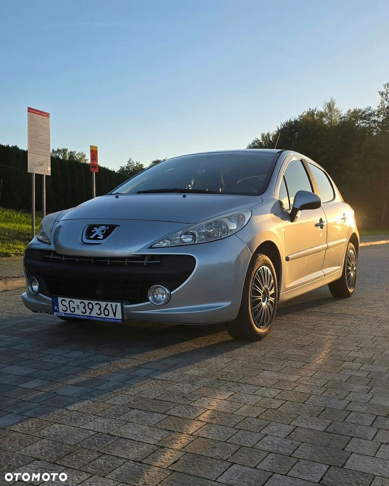 Peugeot 207 - 3